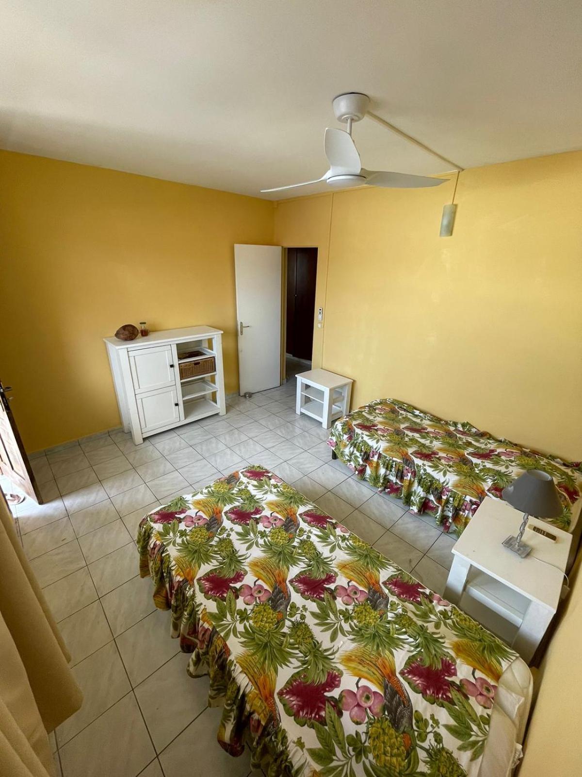 Appartement Tout Confort Sainte-Anne  Exterior foto