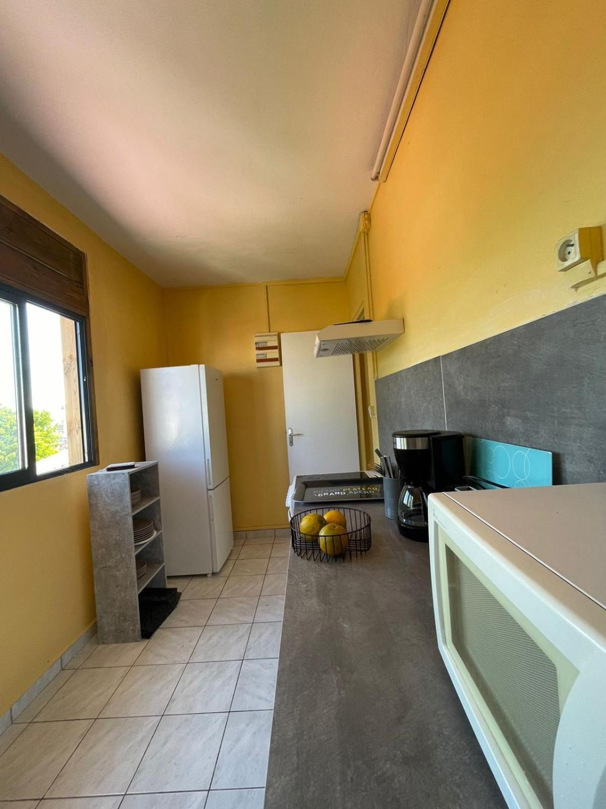 Appartement Tout Confort Sainte-Anne  Exterior foto
